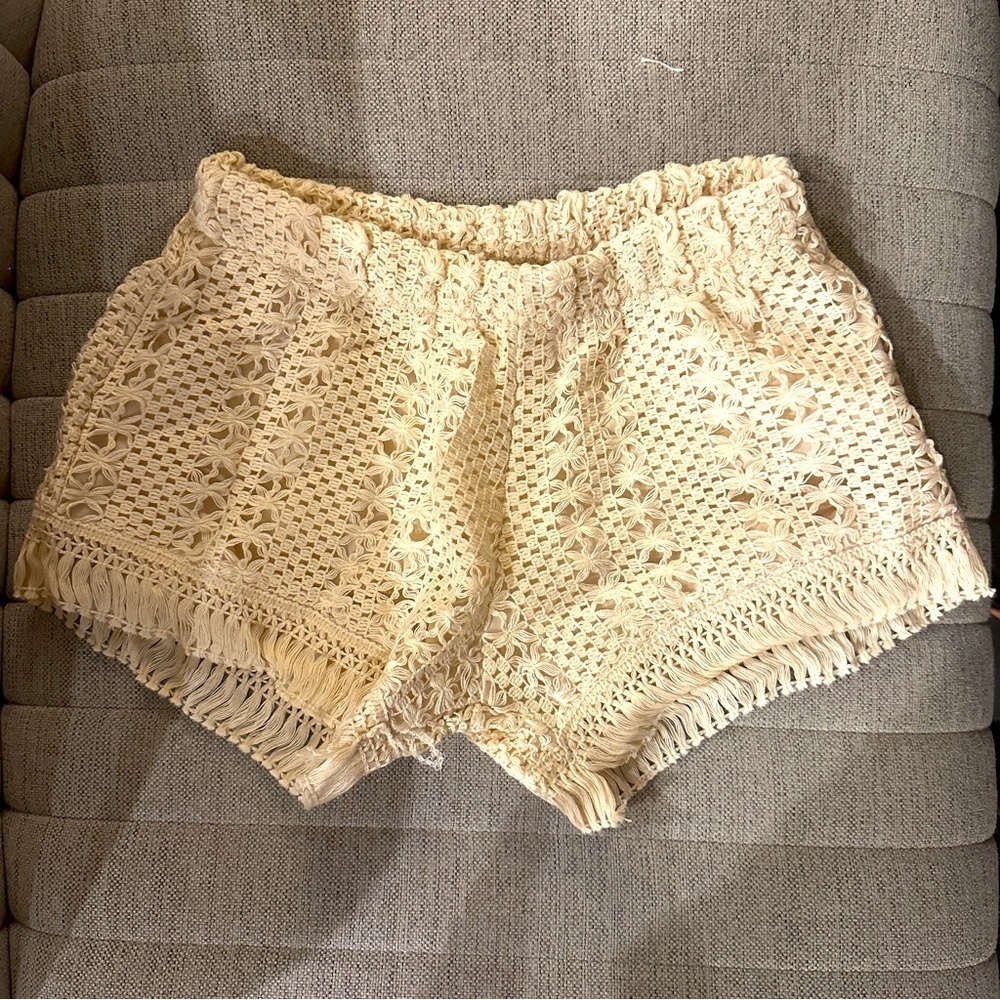 NWT Raga boho crochet shorts Size Small
